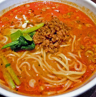 「坦々麺（半チャーハン、水餃子、お新香、杏仁豆腐）￥６８０」@吉龍軒の写真