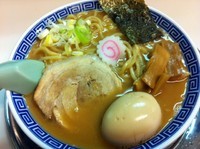 「大勝軒らーめん＋味玉（中盛り、800円＋100円）」@らーめん 凌駕の写真