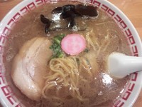 「鶏豚(チートン)醤油ラーメン ￥750」@ラーメンさんぱち お茶の水店の写真