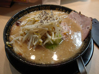 「とこ豚骨（細麺・野菜多め）」@ラーメン食堂 神豚 大東店の写真