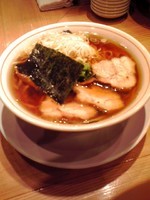 「中華そば　750円」@井関屋の写真