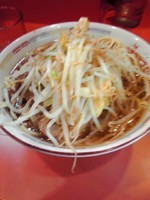 「麺少なめ　ヤサイ　700円」@ラーメン二郎 仙川店の写真