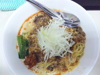 「濃厚ゴマ坦々麺」@ビンギリの写真