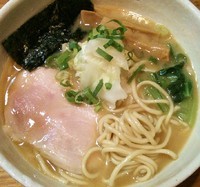 「濃厚スープ鶏魚介醤油ラーメン720円」@麺や 福一の写真