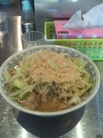 「・らーめん　中盛り　あぶら＋ニンニク」@らーめん大 蕨店の写真