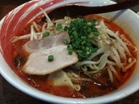 「炎魔ラーメン 700円 ライスサービス」@炎魔山 新宿歌舞伎町店の写真
