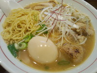 「鶏にぼしそば＋味玉」@麺屋 社中の写真