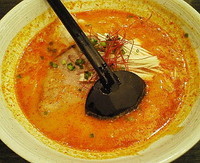 「辛味噌らーめん（大辛）　７８０円」@北海道らーめん奥原流 久楽 EQUiA北千住店の写真