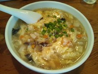 「酸辣タン麺 800円」@上海料理 寒舎 ひばりケ丘店の写真