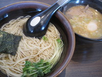 「釜揚とりそば改　730円　＋　味玉　70円」@麺屋 ざくろの写真