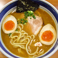 「濃厚和風味玉中華そば　￥８００」@浜屋 五反田店の写真