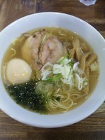 「燻しおラーメン」@麺屋 一八の写真