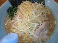 「ネギラーメン大盛（麺硬め）」@ラーメン たかし屋 茅場町店の写真