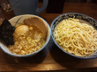 「燻つけ麺【850円】」@兎に角 松戸店の写真