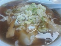 「ワンタン麺　800円」@若葉の写真