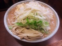 「大盛ラーメン(ヤサイ、ニンニク) ￥800」@ラーメン二郎 池袋東口店の写真