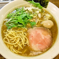 「塩ラーメン（中盛）￥７５０＋味玉￥１００」@麺屋 翔丸の写真