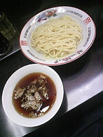 「醤油つけ麺６００円」@中国手打拉麺 馬賊 浅草本店の写真