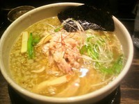 「白鶏麺」@屋台らーめん 鷹流 高田馬場店の写真