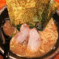 「助らーめん（普通盛 580円）」@横浜家系 助格家の写真