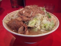 「小豚　ニンニクアブラ」@ラーメン二郎 府中店の写真