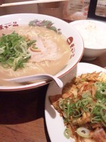 「豚キムチ定食（麺大盛り）」@天下一品 大宮東口店の写真