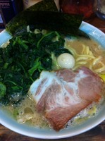 「ラーメン（カタメ、コイメ、レンソウマシ）【680円】」@壱六家 大森店の写真