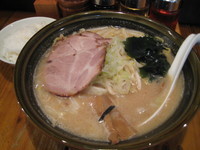 「味噌らーめん（大盛り）750円＋小ライス100円」@北海道らーめん きむら初代の写真