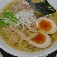 「地鶏だし淡麗塩Soup 味付玉子1/2」@Soupの写真