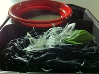 「落合務×CHABUYA インクとチャコールの黒いつけ麺」@大つけ麺博 浜松町駅前特設会場の写真