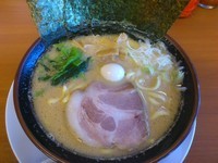 「豚骨味噌ラーメン ￥700」@横浜家系ラーメン 松田家 上福岡店の写真