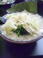 「塩ラーメン+中盛り+野菜盛り」@壱成家 南越谷本店の写真