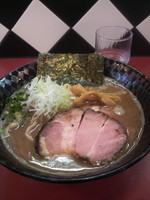 「【限定】魚介豚骨らーめん（麺大盛り￥100円豚増￥100円）」@中華そば 華丸の写真