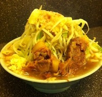 「ラーメン(700円)ヤサイマシマシ」@山次郎の写真