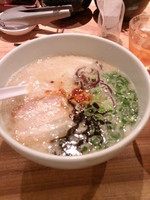 「赤丸ランチ８５０円＋替え玉１２０円」@博多一風堂 上野広小路店の写真