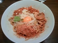 「まぜそば並+ニンニク」@ジャンクガレッジ 東京ラーメンストリートの写真