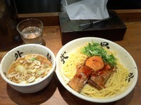 「温玉肉餡かけつけそば 1000円　中盛り」@麺屋武蔵 武骨外伝の写真