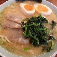 「伝統の醤油ラーメン（煮玉子トッピング）」@横浜家系 壱伍家 新小岩店の写真