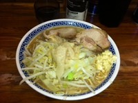 「ラーメン 野菜少なめニンニクアブラ」@ラーメン二郎 新小金井街道店の写真
