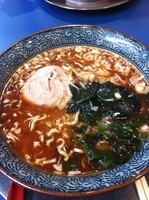 「魚豚らーめん（中盛り）【680円】」@屯ちん 川崎店の写真