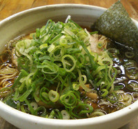 「しょうゆらうめん＋ネギ」@けん軒の写真