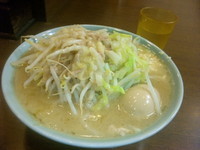 「ラーメン（ヤサイ・ニンニク・アブラ）+煮玉子」@ラーメン二郎 池袋東口店の写真