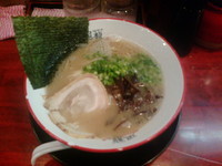 「らーめん。」@とんこつラーメン 博多風龍 渋谷店の写真