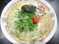 「ネギらーめん+替玉　「650円+50円」」@三十一代目 哲麺 与野駅前店の写真