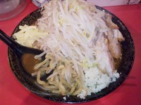 「【限定】ピリ辛みそラーメン・豚・チーズ（ヤサイ・ニンニク）」@麺や 唯桜の写真