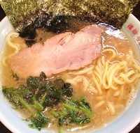 「ラーメン麺硬め650円」@横浜ラーメン六角家 船橋店の写真