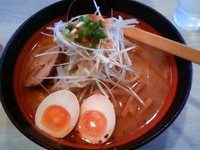 「唐辛子味噌+ぎょうざ+小ライス」@札幌ラーメン めんくらの写真