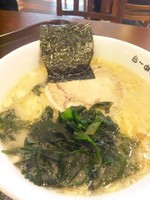 「とんこつラーメン」@横浜とんこつらーめん藤龍 モラージュ菖蒲店の写真