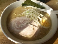 「とんこつ（醤油） ￥600」@岡ちゃんラーメンの写真