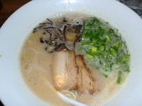 「白丸元味６８０円＋替え玉１２０円」@博多 一風堂 諏訪インター店の写真